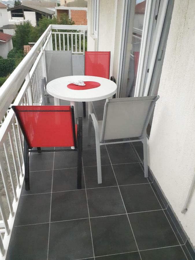 Apartman Teklic Kaštela Chambre photo